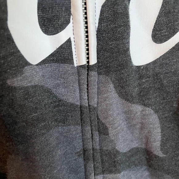 Pink hoodie - Picture 2 of 4